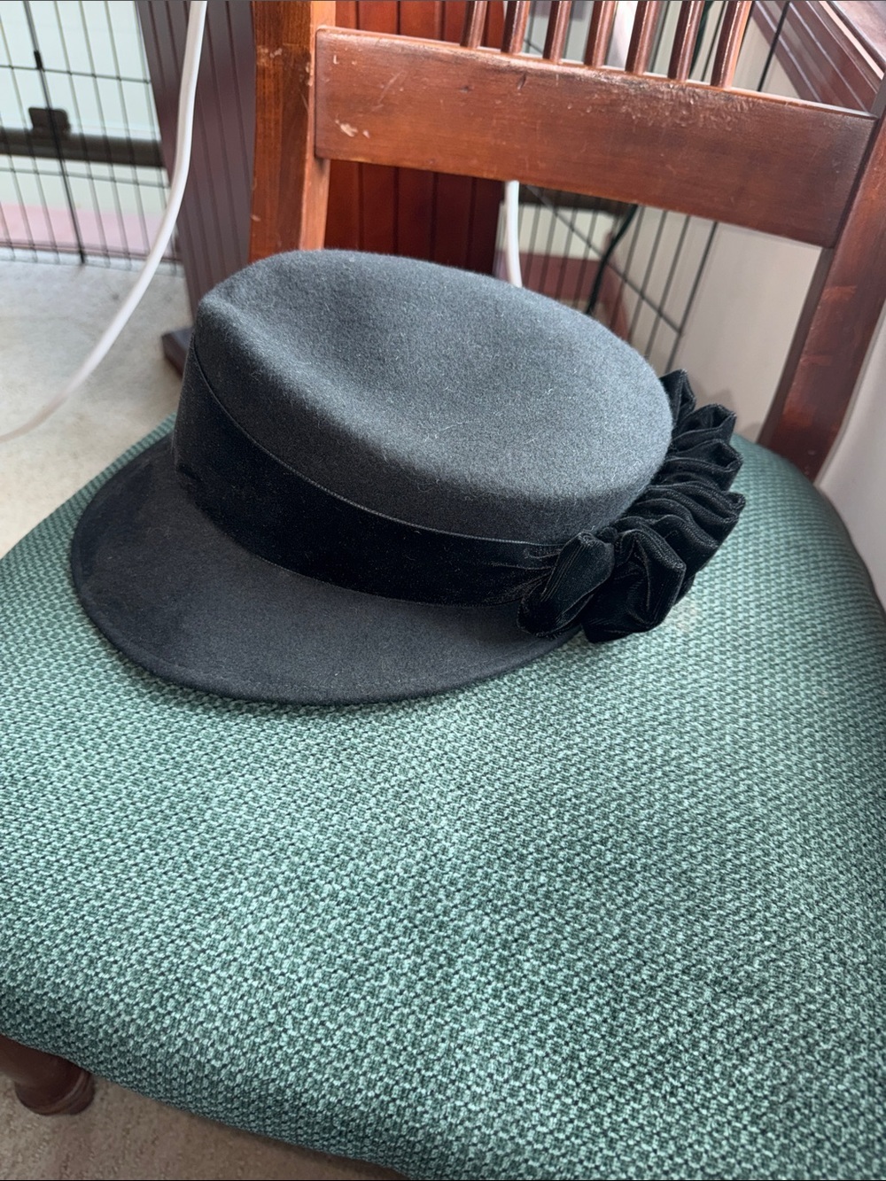 Vintage Classic Black Wool Velvet Trim Women's Hat
